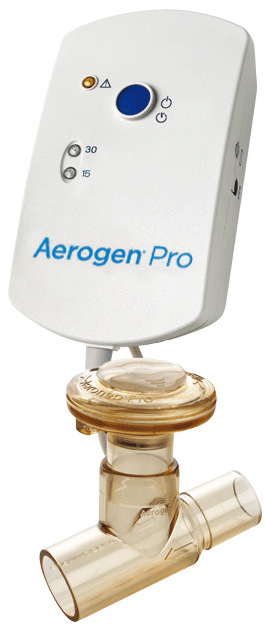 Aerogen Pro Kontrollmodul (früher Aeroneb) angeschlossen am Pro Vernebler und autoklavierbarem T-Stück für Erwachsene